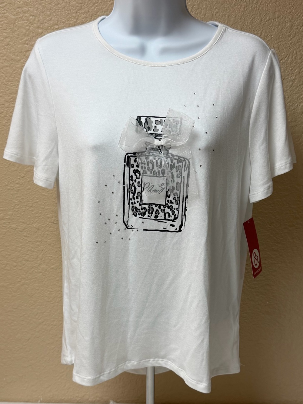 4/$20 89th & Madison White Tee with Subtle Graphic and Rhinestones